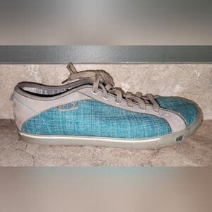 KEEN Sneakers Women 11 Arcata Teal Low Top Lace up Shoes Gorpcore Hiking Outdoor